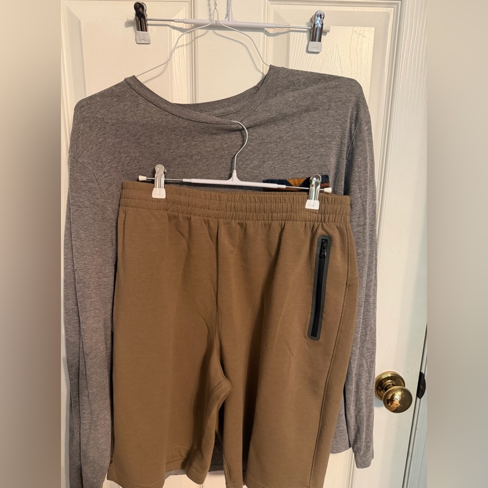 Old Navy Gray Long-Sleeve Top with Brown Elastic-Waist Shorts set, Large